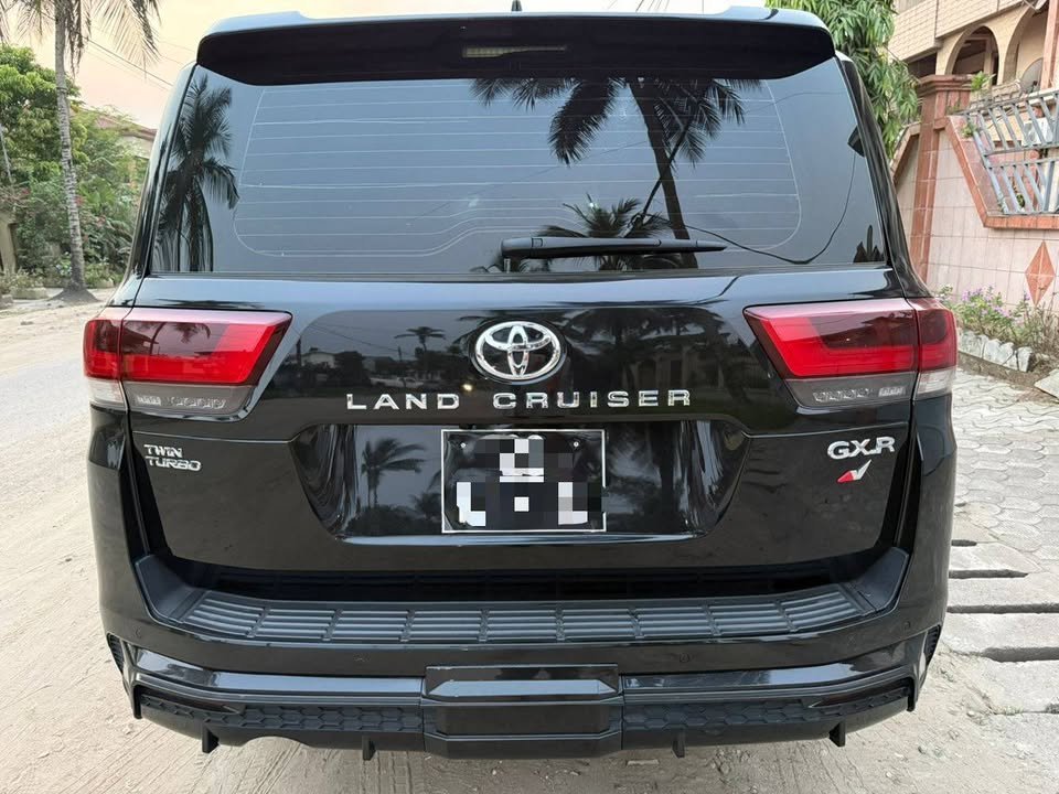
								Toyota Land cruiser 2025 full									