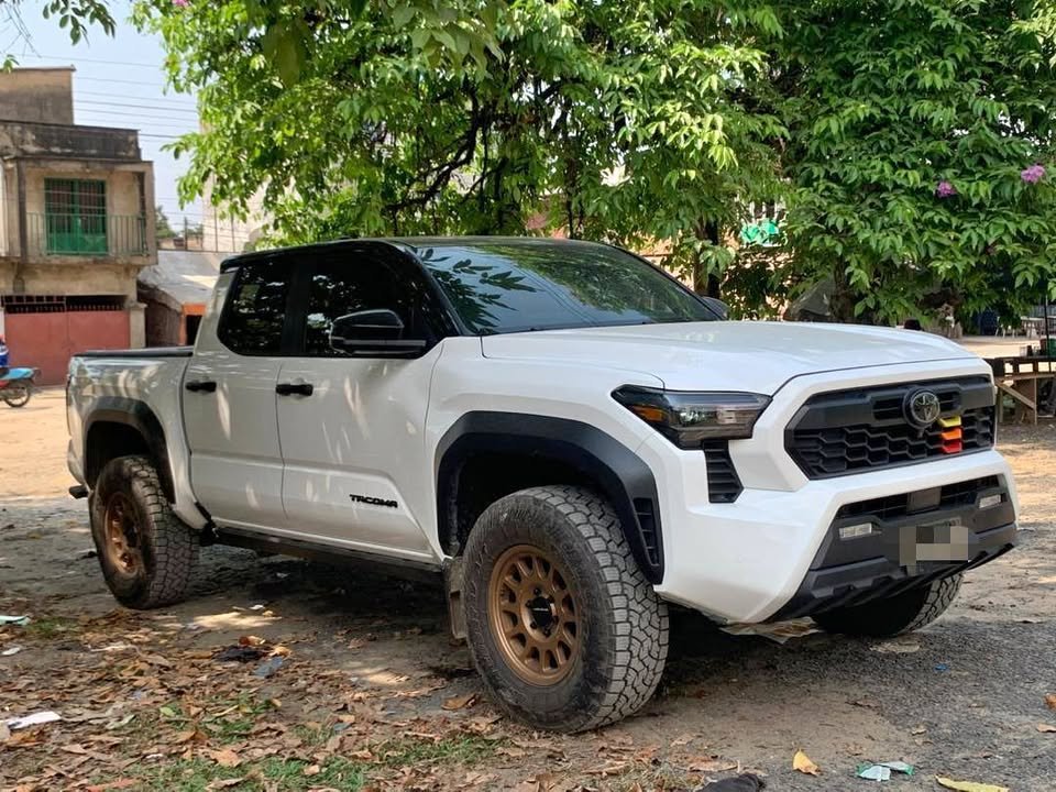 
								2025 Toyota Tacoma full									