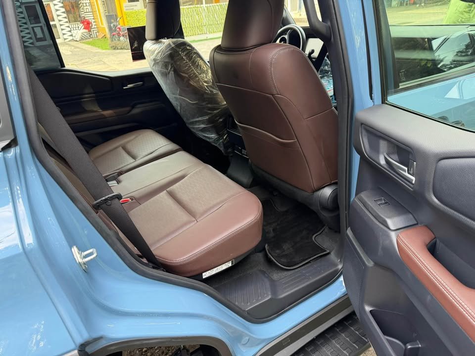 
								Toyota Land Cruiser Prado LC250 2025 full									
