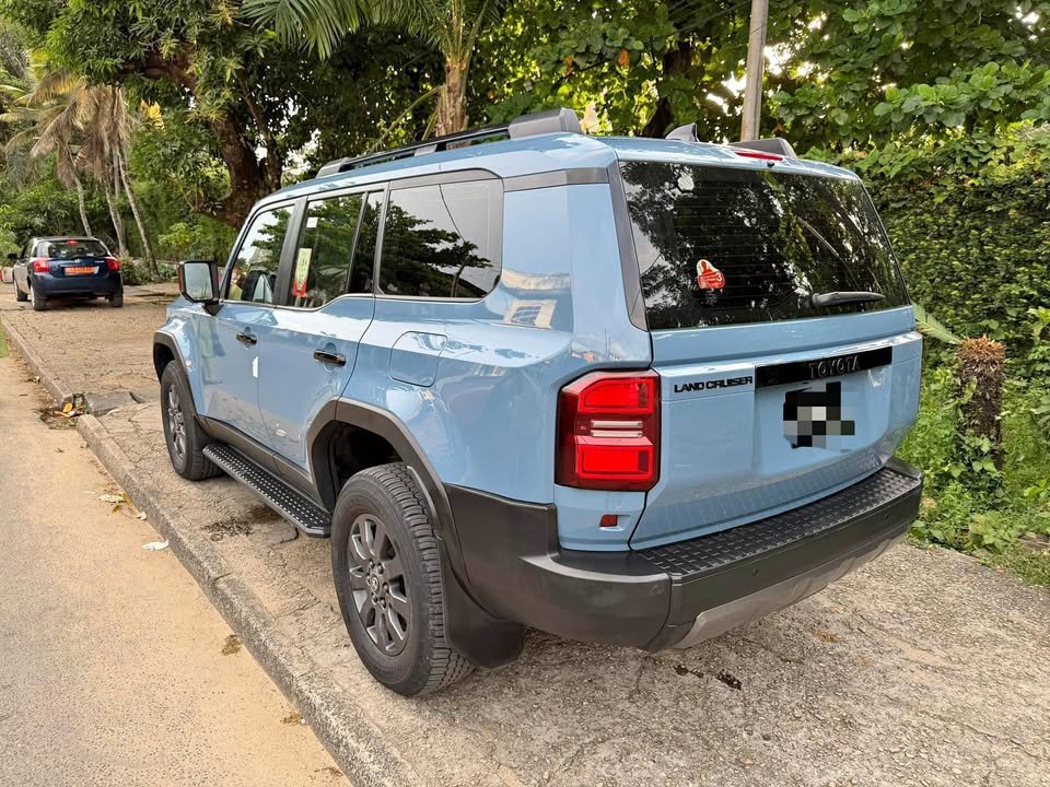 
								Toyota Land Cruiser Prado LC250 2025 full									