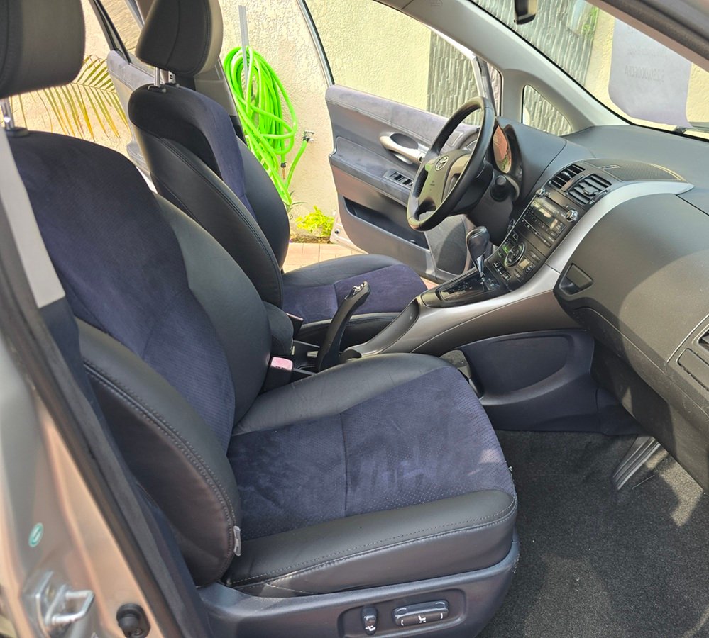
								2009 Toyota Blade Automatic full									